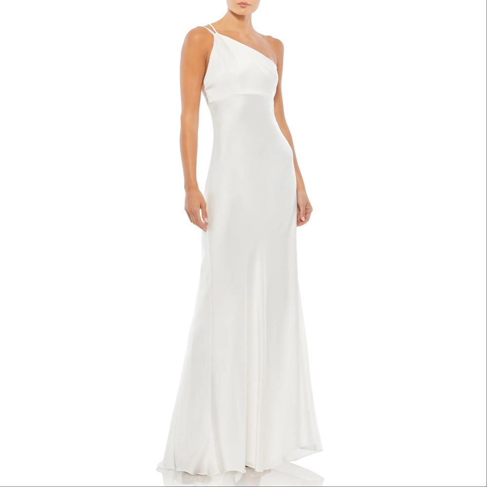 NEW Mac Duggal Ieena 55385 One Shoulder Double Strap Satin Gown Size 10 White